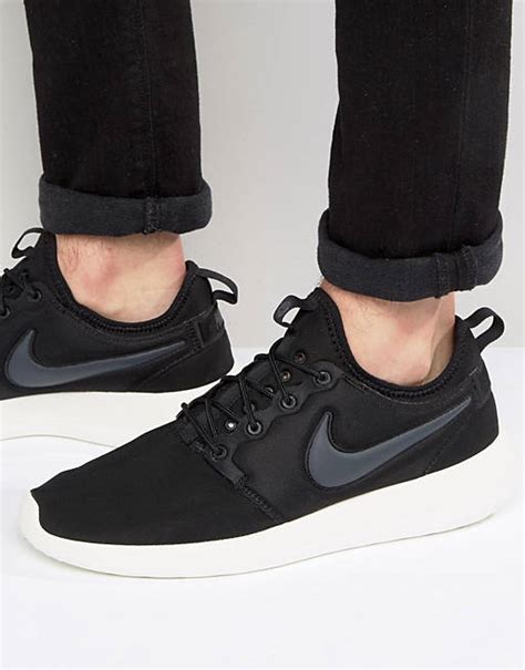 Zwart Roshe Schoenen (2) 